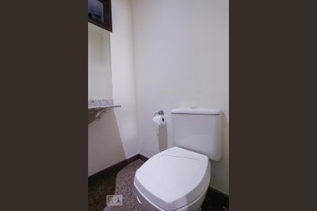 Apartamento para alugar com 160m², 4 quartos e 2 vagasLavabo