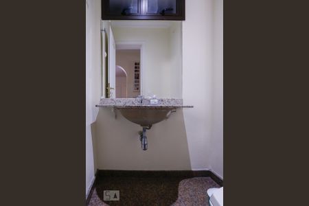 Apartamento para alugar com 160m², 4 quartos e 2 vagasLavabo