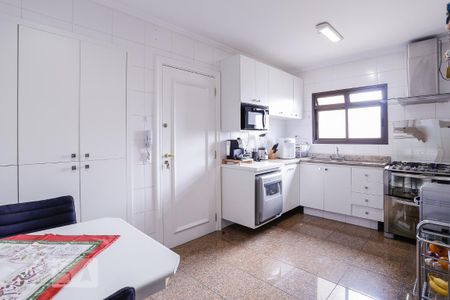Apartamento para alugar com 160m², 4 quartos e 2 vagasCozinha
