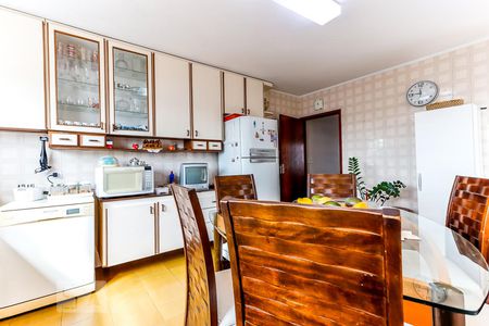 Casa à venda com 128m², 3 quartos e 2 vagasCozinha