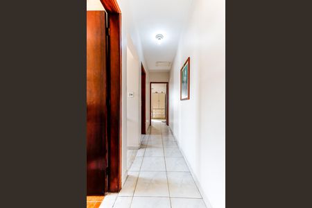 Casa à venda com 128m², 3 quartos e 2 vagasCorredor Quartos