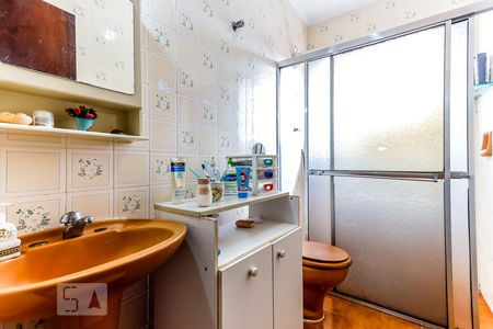 Casa à venda com 128m², 3 quartos e 2 vagasBanheiro