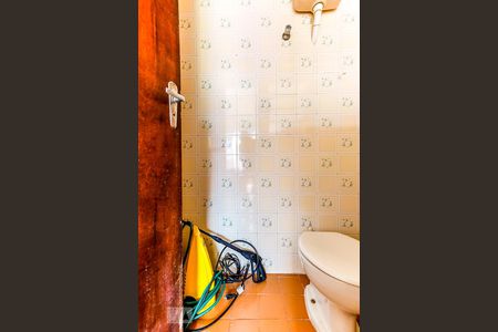 Casa à venda com 128m², 3 quartos e 2 vagasBanheiro de Serviço