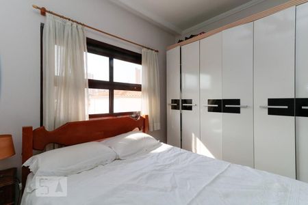 Casa à venda com 200m², 4 quartos e 3 vagasQuarto 2