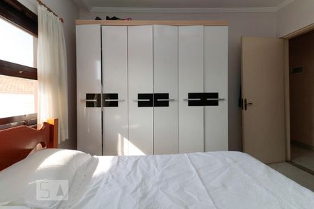 Casa à venda com 200m², 4 quartos e 3 vagasQuarto 2