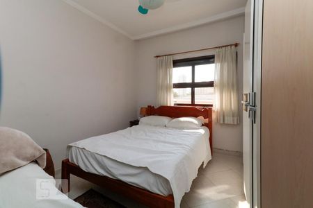 Casa à venda com 200m², 4 quartos e 3 vagasQuarto 2