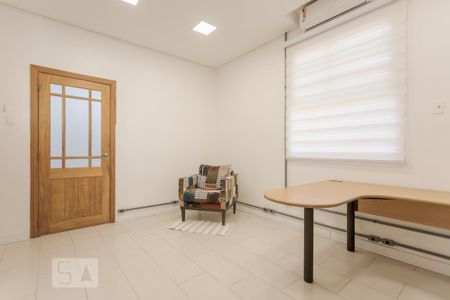 Cozinha 1 de casa à venda com 3 quartos, 240m² em São Geraldo, Porto Alegre