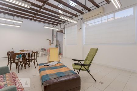 Sala 2 de casa à venda com 3 quartos, 240m² em São Geraldo, Porto Alegre