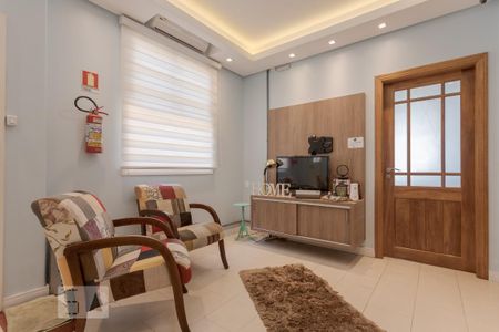 Casa à venda com 3 quartos, 240m² em São Geraldo, Porto Alegre