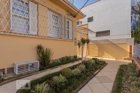 Pátio de casa à venda com 3 quartos, 240m² em São Geraldo, Porto Alegre