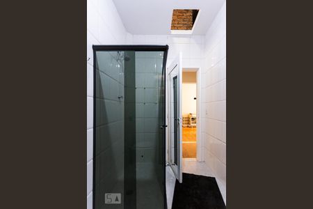 Casa à venda com 380m², 2 quartos e 3 vagas Casa à venda com 380m², 2 quartos e 3 vagasBanheiro 1