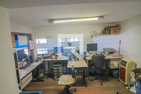 Casa à venda com 380m², 2 quartos e 3 vagas Casa à venda com 380m², 2 quartos e 3 vagasSalão / Armazem - Escritorio