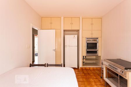 Casa à venda com 380m², 2 quartos e 3 vagas Casa à venda com 380m², 2 quartos e 3 vagasCozinha