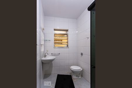 Casa à venda com 380m², 2 quartos e 3 vagas Casa à venda com 380m², 2 quartos e 3 vagasBanheiro 1