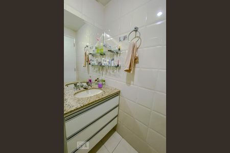 Apartamento à venda com 66m², 3 quartos e 1 vagaBanheiro da Suite