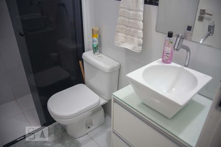 Apartamento à venda com 64m², 2 quartos e 1 vagaBanheiro Social