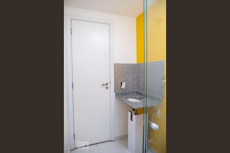 Banheiro de kitnet/studio à venda com 1 quarto, 26m² em Liberdade, São Paulo