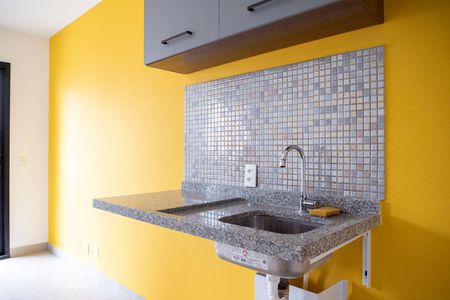 Cozinha de kitnet/studio à venda com 1 quarto, 26m² em Liberdade, São Paulo