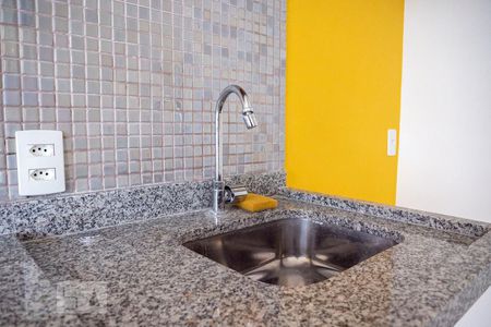 Cozinha de kitnet/studio à venda com 1 quarto, 26m² em Liberdade, São Paulo