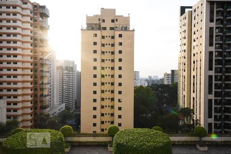 Apartamento à venda com 300m², 4 quartos e 4 vagas Apartamento à venda com 300m², 4 quartos e 4 vagasVista da suíte 1