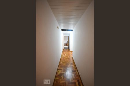 Apartamento à venda com 300m², 4 quartos e 4 vagas Apartamento à venda com 300m², 4 quartos e 4 vagasCorredor