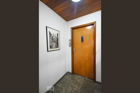 Apartamento à venda com 300m², 4 quartos e 4 vagas Apartamento à venda com 300m², 4 quartos e 4 vagasHall do elevador