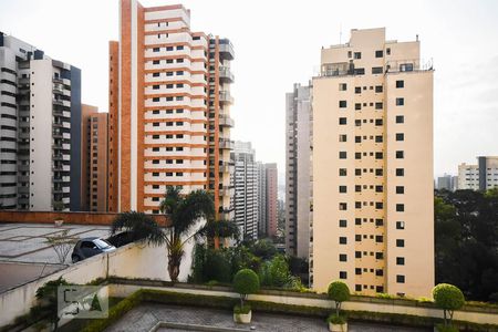 Apartamento à venda com 300m², 4 quartos e 4 vagas Apartamento à venda com 300m², 4 quartos e 4 vagasVista do quarto 1