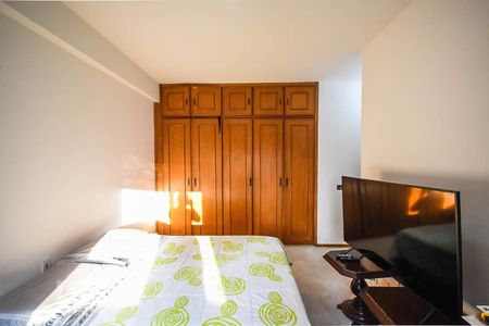 Apartamento à venda com 300m², 4 quartos e 4 vagas Apartamento à venda com 300m², 4 quartos e 4 vagasSuíte 1