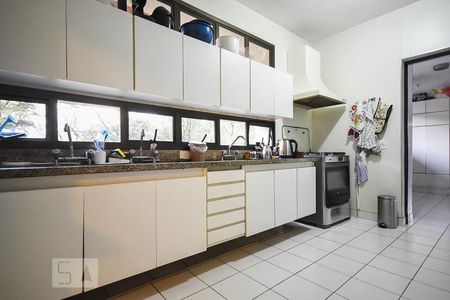 Apartamento à venda com 300m², 4 quartos e 4 vagas Apartamento à venda com 300m², 4 quartos e 4 vagasCozinha