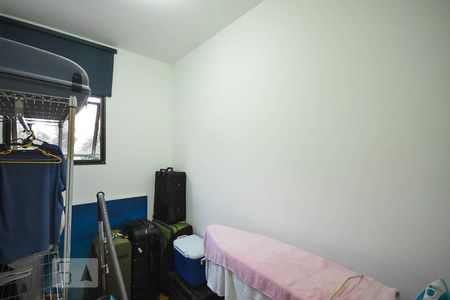 Apartamento à venda com 300m², 4 quartos e 4 vagas Apartamento à venda com 300m², 4 quartos e 4 vagasQuarto de serviço