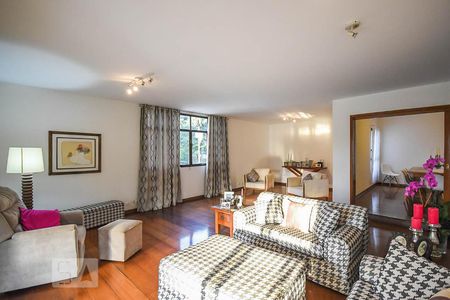 Apartamento à venda com 300m², 4 quartos e 4 vagas Apartamento à venda com 300m², 4 quartos e 4 vagasSala