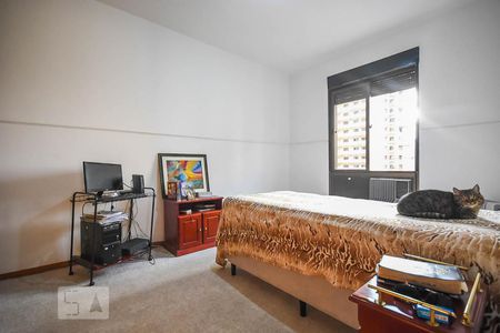 Apartamento à venda com 300m², 4 quartos e 4 vagas Apartamento à venda com 300m², 4 quartos e 4 vagasQuarto 1