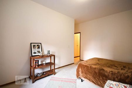 Apartamento à venda com 300m², 4 quartos e 4 vagas Apartamento à venda com 300m², 4 quartos e 4 vagasSuíte 2