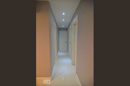 Corredor de apartamento à venda com 3 quartos, 88m² em Nossa Senhora das Gracas, Canoas