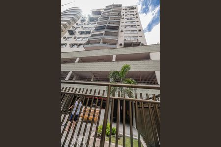 Apartamento à venda com 80m², 2 quartos e 1 vagaFachada