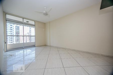 Sala de apartamento à venda com 2 quartos, 80m² em Icaraí, Niterói