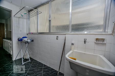 Apartamento à venda com 80m², 2 quartos e 1 vagaÁrea de Serviço