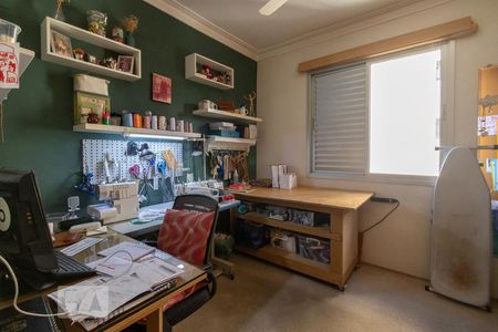 Apartamento à venda com 183m², 4 quartos e 3 vagasQuarto 2