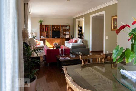 Sala de apartamento à venda com 4 quartos, 183m² em Real Parque, São Paulo