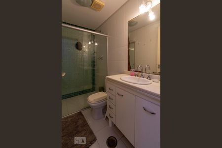 Apartamento à venda com 183m², 4 quartos e 3 vagasBanheiro