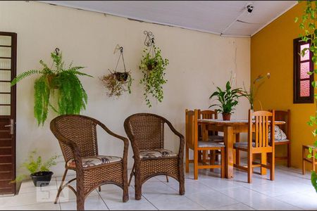 Casa à venda com 101m², 3 quartos e 3 vagasÁrea Externa Coberta