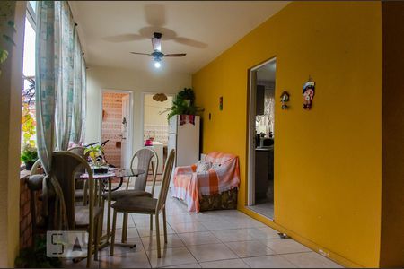 Casa à venda com 101m², 3 quartos e 3 vagasÁrea Externa Coberta