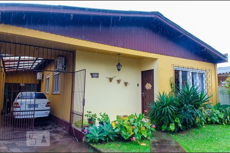 Casa à venda com 101m², 3 quartos e 3 vagasFachada