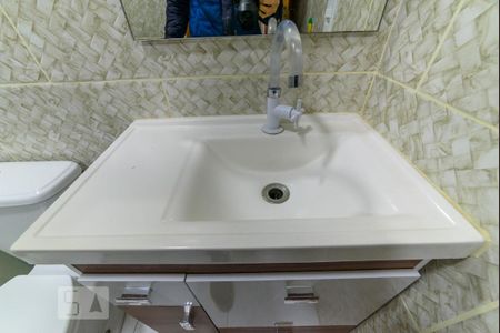 Banheiro Social - Pia de apartamento para alugar com 2 quartos, 50m² em São José, São Caetano do Sul