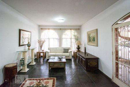 Sala de casa à venda com 3 quartos, 500m² em Adalgisa, Osasco