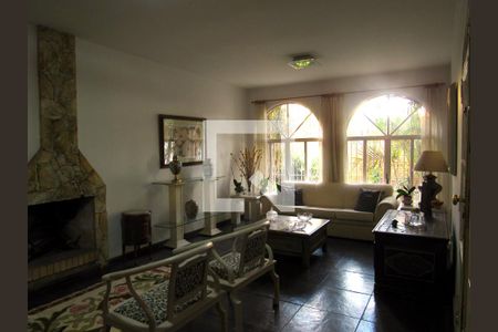 Sala de casa para alugar com 3 quartos, 500m² em Adalgisa, Osasco