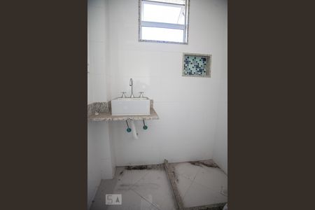 Apartamento à venda com 63m², 2 quartos e 2 vagas Apartamento à venda com 63m², 2 quartos e 2 vagasBanheiro da Suíte