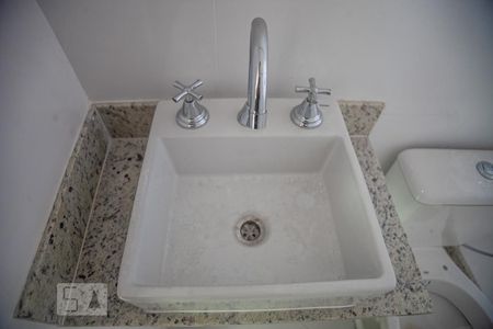 Apartamento à venda com 63m², 2 quartos e 2 vagas Apartamento à venda com 63m², 2 quartos e 2 vagasBanheiro Social