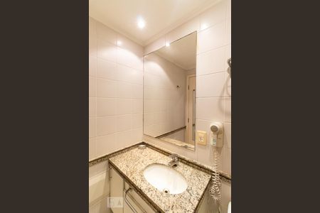 Apartamento à venda com 63m², 2 quartos e 2 vagasBanheiro da suíte