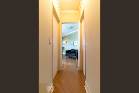 Apartamento à venda com 63m², 2 quartos e 2 vagasCorredor